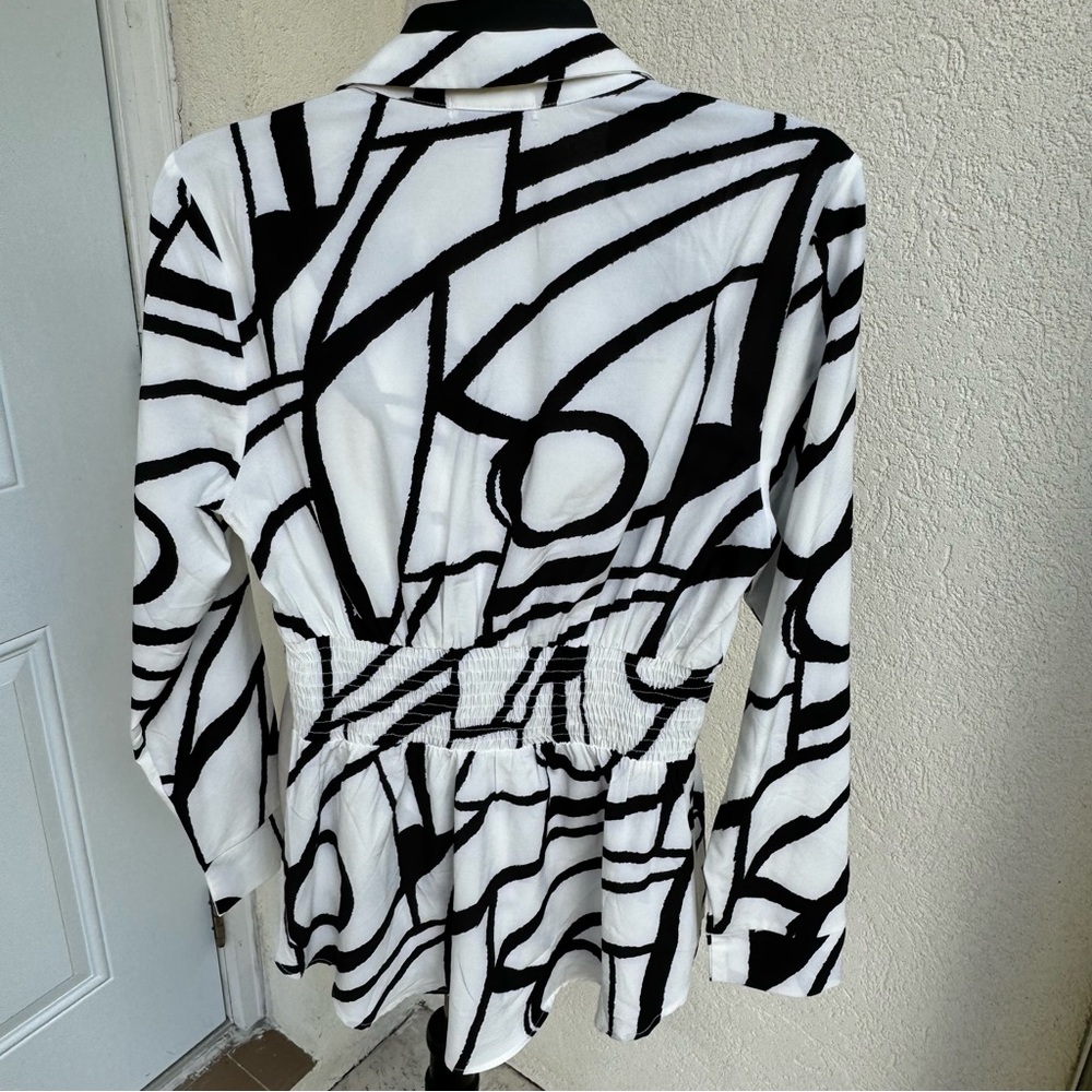 Orchid Haze. Black/White,abstract design Shirt, long sleeves.Smock work … - Picture 2 of 9